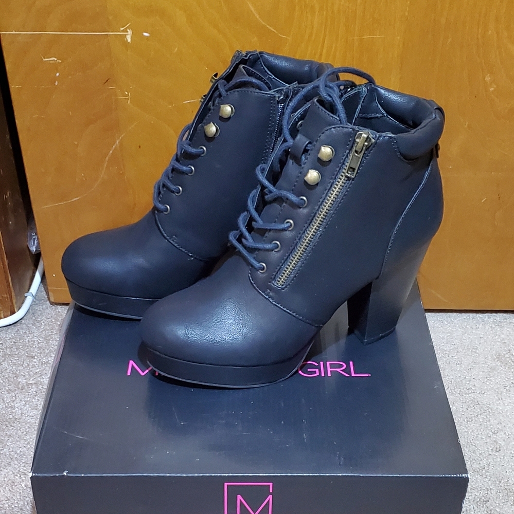 Material Girl Rheta Ankle Boots